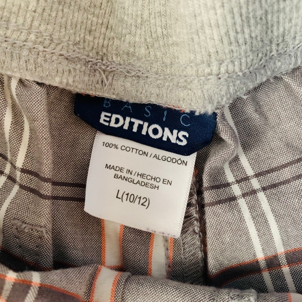Shorts - Picture 2 of 2